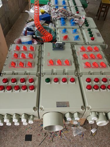 bxq51-4/32a防爆配電箱